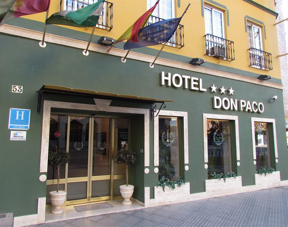 ホテル ドン パコ マラガ エクステリア 写真